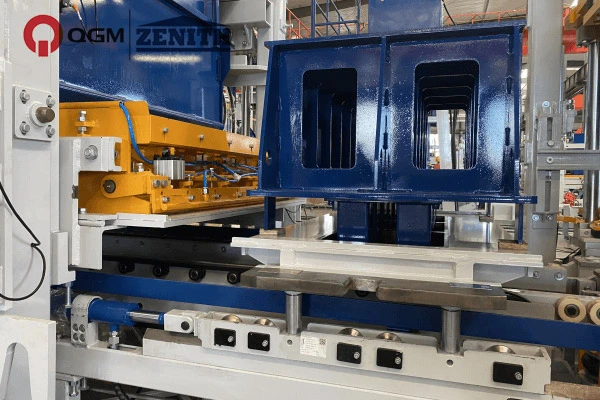 QGM ZN900CG, de eerste Chinese baksteenmachine betreedt de Noord-Amerikaanse markt en creëert een nieuw tijdperk voor de Chinese baksteenmachine-industrie