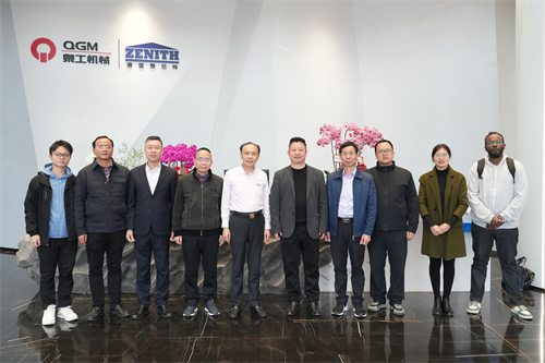 Scholen en ondernemingen bundelen handen om de toekomst te creëren | De vice -president van Quanzhou Information Engineering College bezocht Quangong Co., Ltd. om nieuwe paden te verkennen voor de integratie van industrie, academie en onderzoek