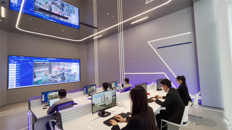 QGM Machinery: al meer dan 40 jaar bezig met het diepgaand cultiveren van de hoofdactiviteit, loopt voorop op het gebied van innovatie en breidt zich wereldwijd uit met een internationaal perspectief