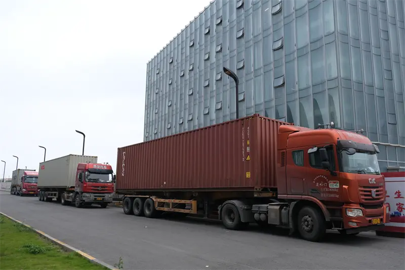 QGM steenfabricagemachines verzonden naar het Midden-Oosten, waardoor de regionale bouw een nieuwe sprong voorwaarts kan maken