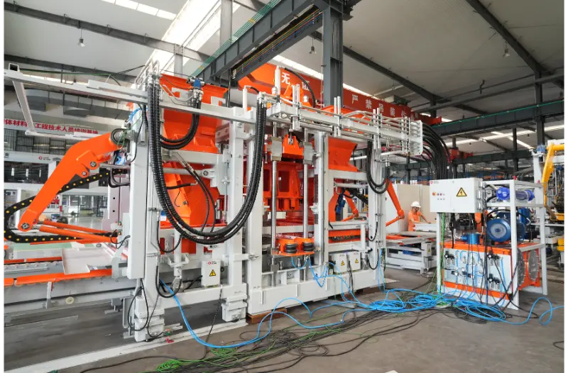 De Zenith T12 volautomatische baksteenproductielijn hervormt het productielandschap van de industrie.